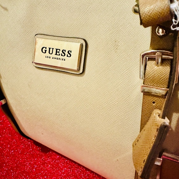 “Guess”  Large hand Bag - Picture 6 of 16